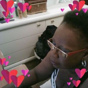 Meet your Posher, Denise